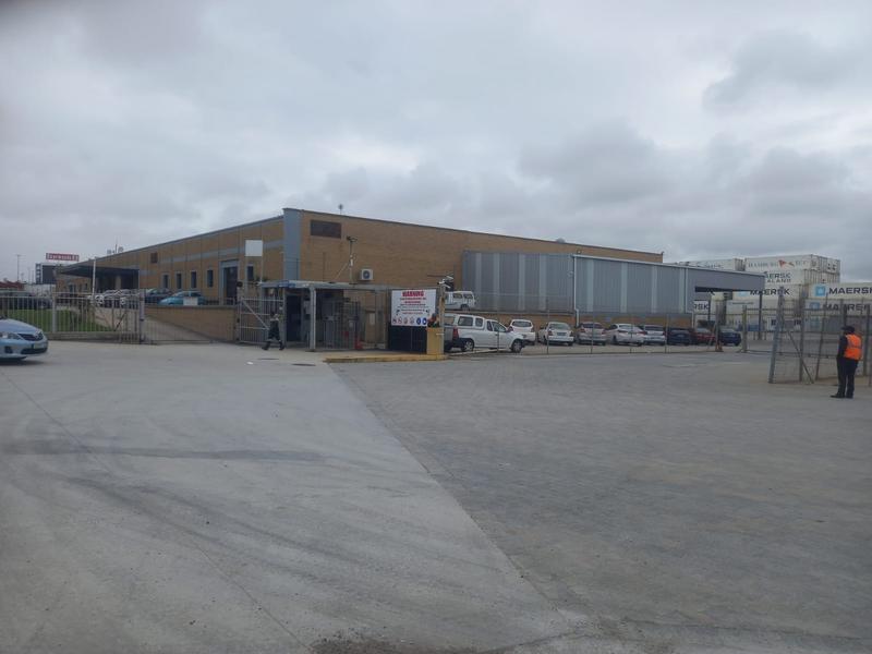 To Let Commercial Property for Rent in Sidwell Eastern Cape